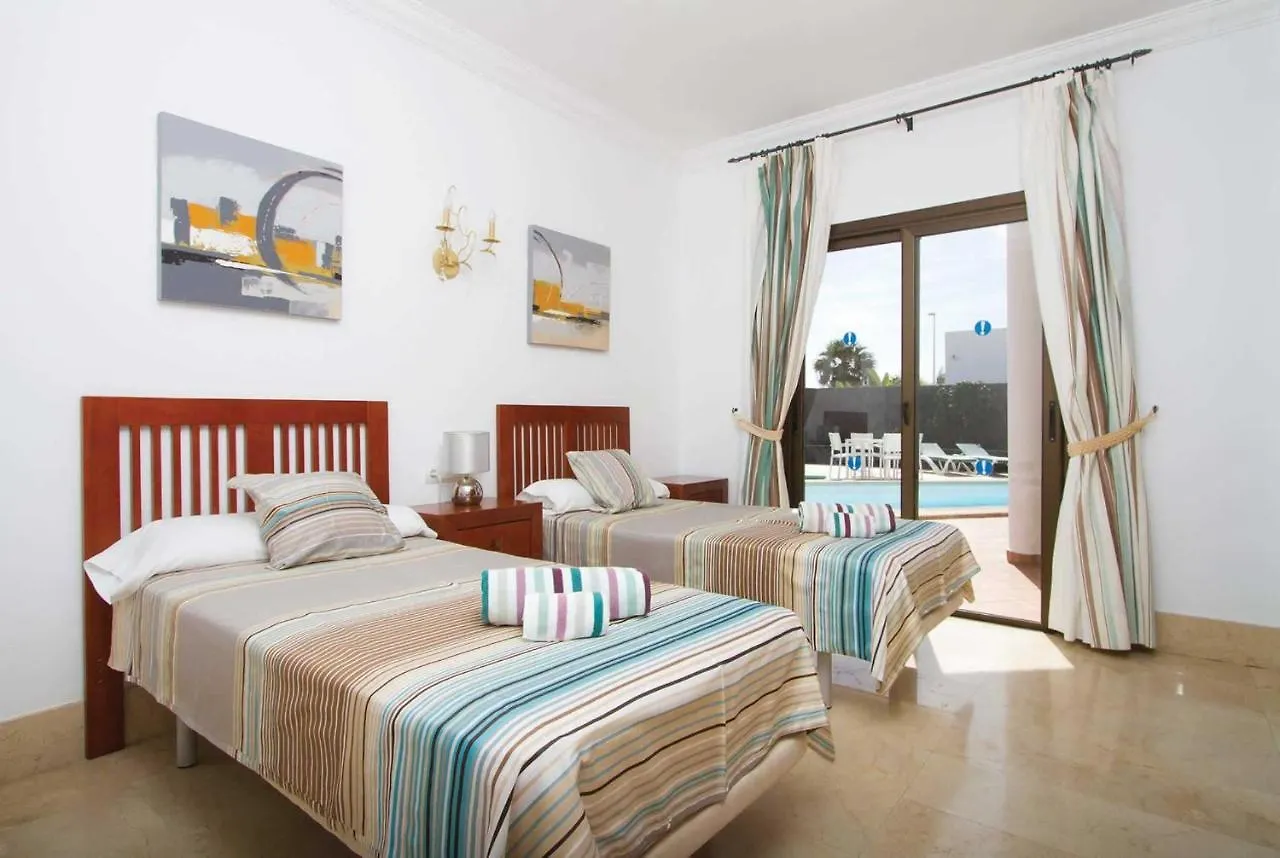 Alexis Villa Playa Blanca