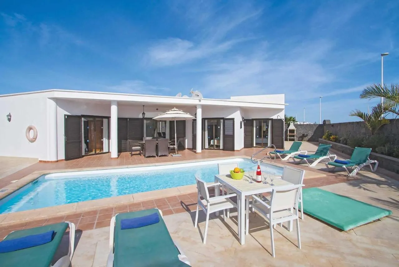 Alexis Villa Playa Blanca